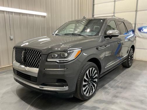 2022 Lincoln Navigator Black Label