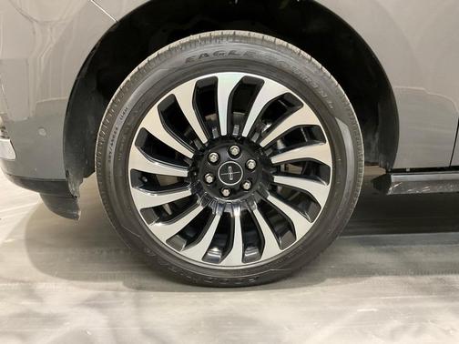 2022 Lincoln Navigator Black Label