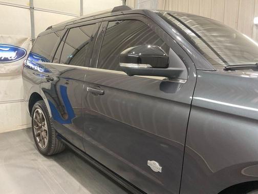 2025 Ford Expedition King Ranch