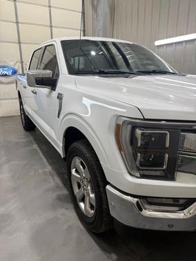 Oxford White 2023 Ford F-150 Lariat