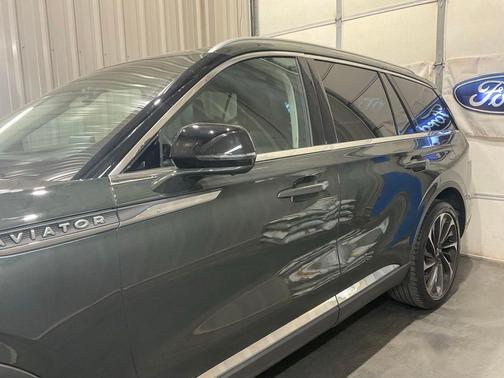 Green Metallic 2023 Lincoln Aviator Reserve AWD