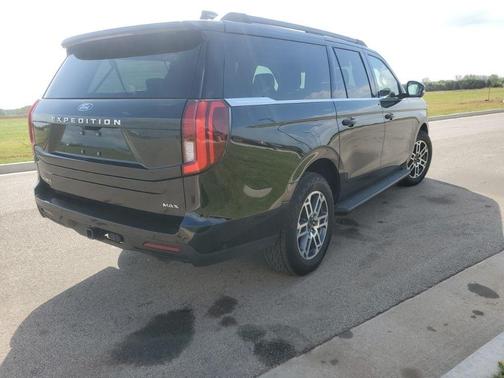 Black Metallic 2025 Ford Expedition Max Active
