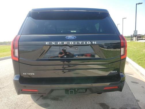 Black Metallic 2025 Ford Expedition Max Active
