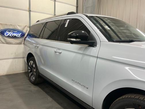 Space Silver 2026 Ford Expedition Platinum