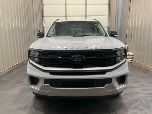 Space Silver 2026 Ford Expedition Platinum