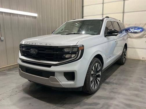 Space Silver 2026 Ford Expedition Platinum