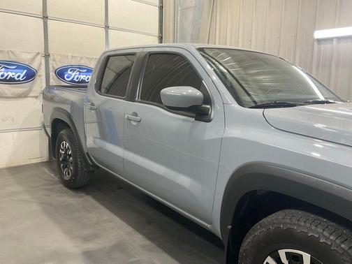 Boulder Gray Metallic 2024 Nissan Frontier PRO-4X