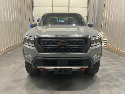Boulder Gray Metallic 2024 Nissan Frontier PRO-4X