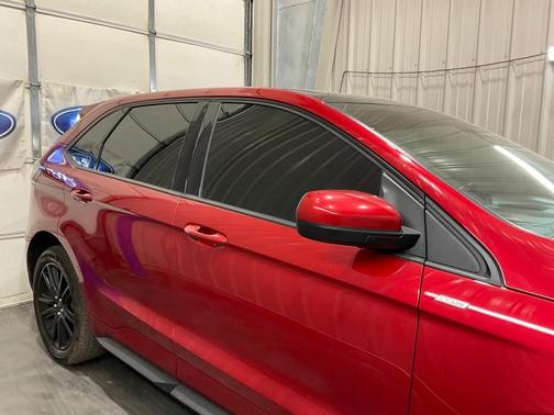 2021 Ford Edge ST Line
