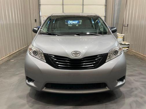 2015 Toyota Sienna L