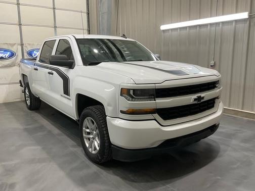 2018 Chevrolet Silverado 1500 Custom