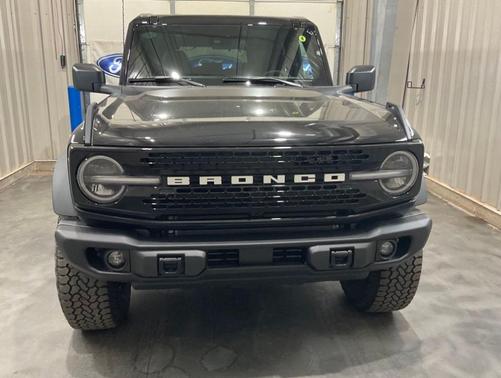 Shadow Black 2026 Ford Bronco Badlands