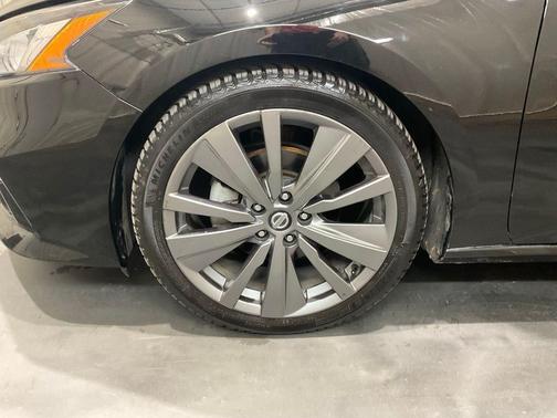 Super Black Clearcoat 2019 Nissan Altima 2.0 Edition ONE