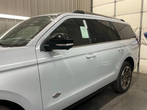 2025 Ford Expedition King Ranch