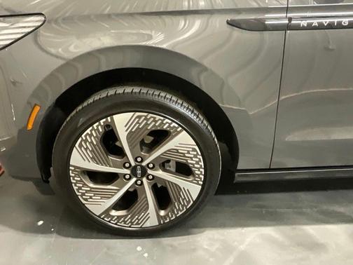 Dark Gray Metallic 2025 Lincoln Navigator L Black Label