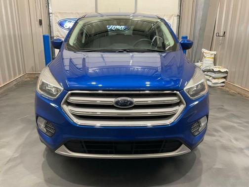 Lightning Blue Metallic 2019 Ford Escape SE