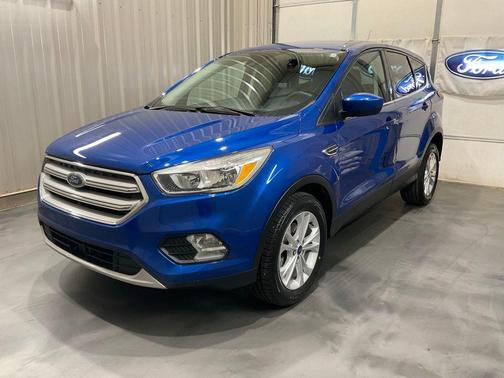 Lightning Blue Metallic 2019 Ford Escape SE