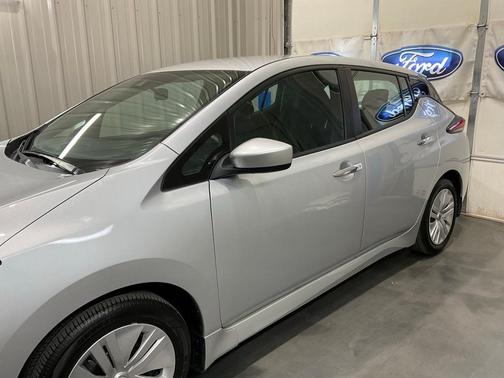 2024 Nissan Leaf S