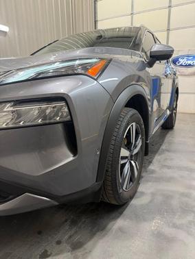 Gun Metallic 2023 Nissan Rogue SL