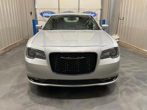 2022 Chrysler 300 S