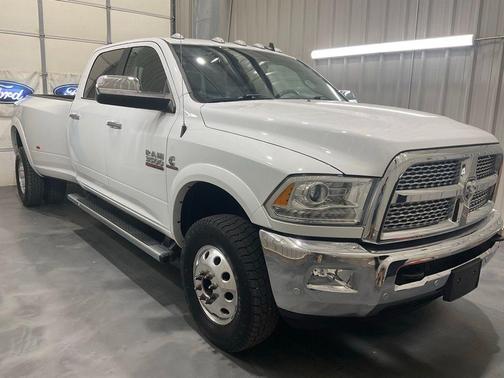 Bright White Clearcoat 2018 RAM 3500 Laramie