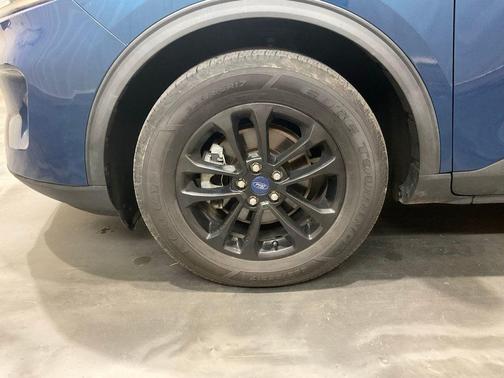 Green Metallic 2020 Ford Escape SE Sport Hybrid