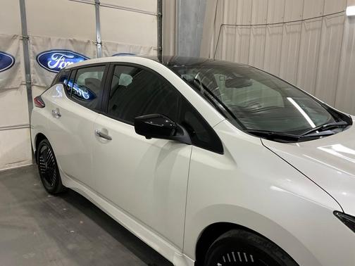 2023 Nissan Leaf SV PLUS