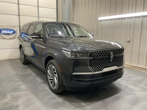2025 Lincoln Navigator L Reserve