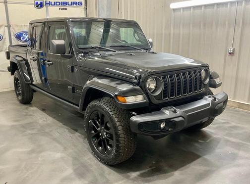 Black Clearcoat 2025 Jeep Gladiator Sport