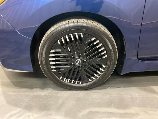 2025 Nissan Leaf SV PLUS