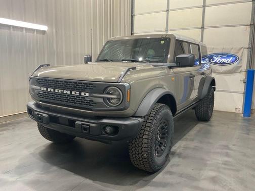 Gray 2026 Ford Bronco Badlands
