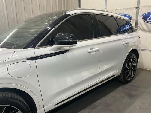 White Metallic 2023 Lincoln Corsair Grand Touring