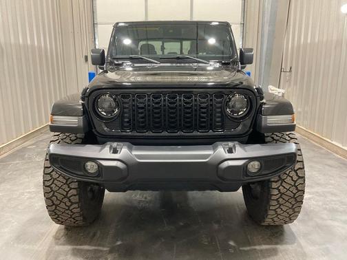 2024 Jeep Gladiator Sport