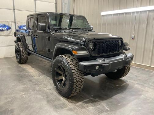 2024 Jeep Gladiator Sport
