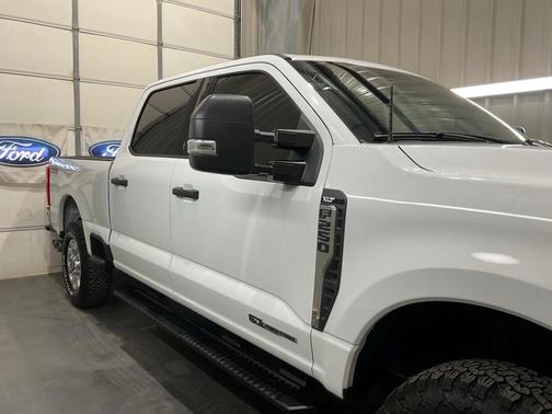 2023 Ford F-250 XLT