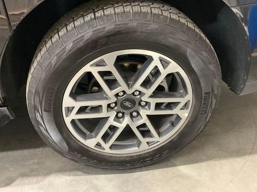 Black Metallic 2025 Ford Expedition Max Active