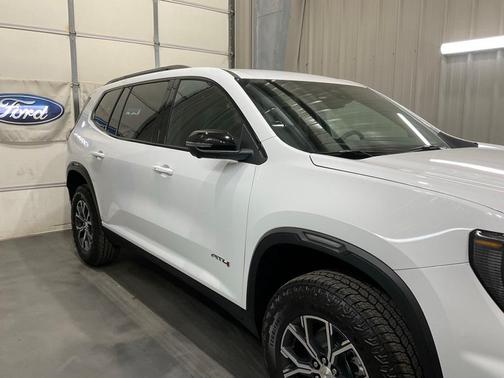 2025 GMC Acadia AT4