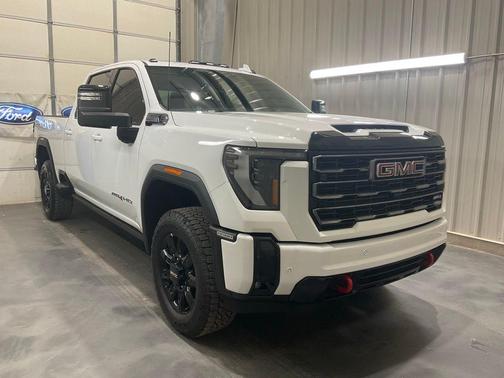 Summit White 2026 GMC Sierra 2500 AT4