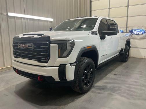 Summit White 2026 GMC Sierra 2500 AT4