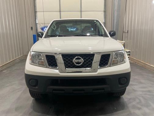 Glacier White 2021 Nissan Frontier S