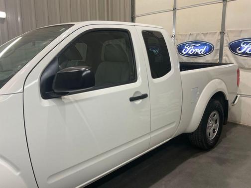 Glacier White 2021 Nissan Frontier S