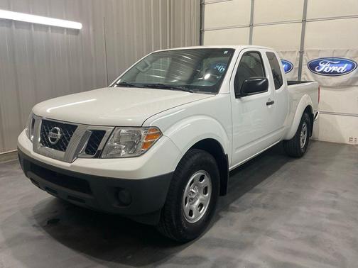 Glacier White 2021 Nissan Frontier S