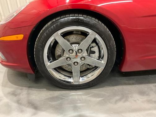 2008 Chevrolet Corvette Indy 500 Pace Car Replica