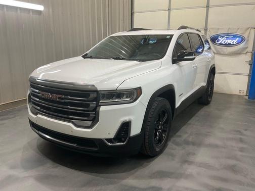 Summit White 2022 GMC Acadia AT4