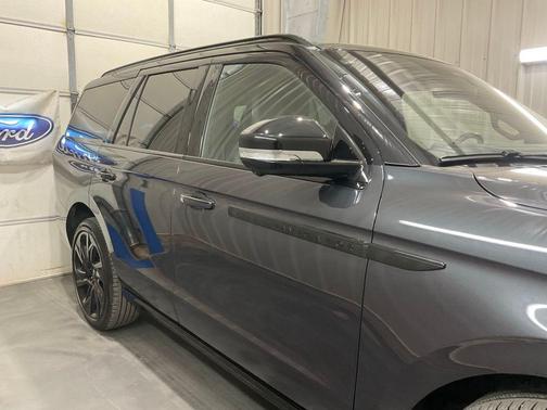2025 Lincoln Navigator Black Label