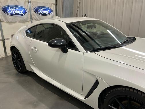 2024 Toyota GR86 Premium