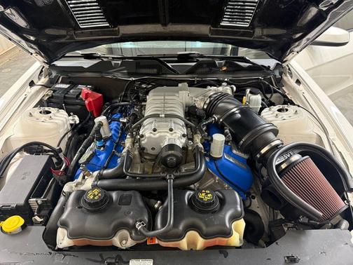 Performance White 2011 Ford Shelby GT500 Base