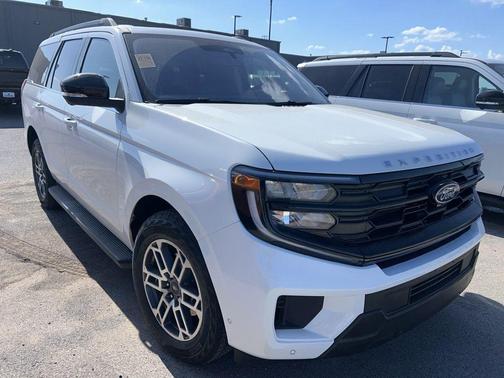 White Metallic 2025 Ford Expedition Active