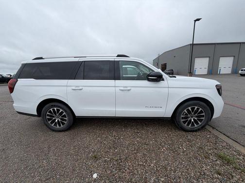 Oxford White 2025 Ford Expedition Max Platinum