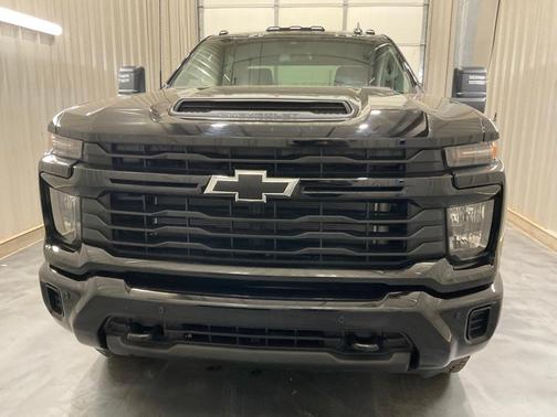 2025 Chevrolet Silverado 2500 Custom